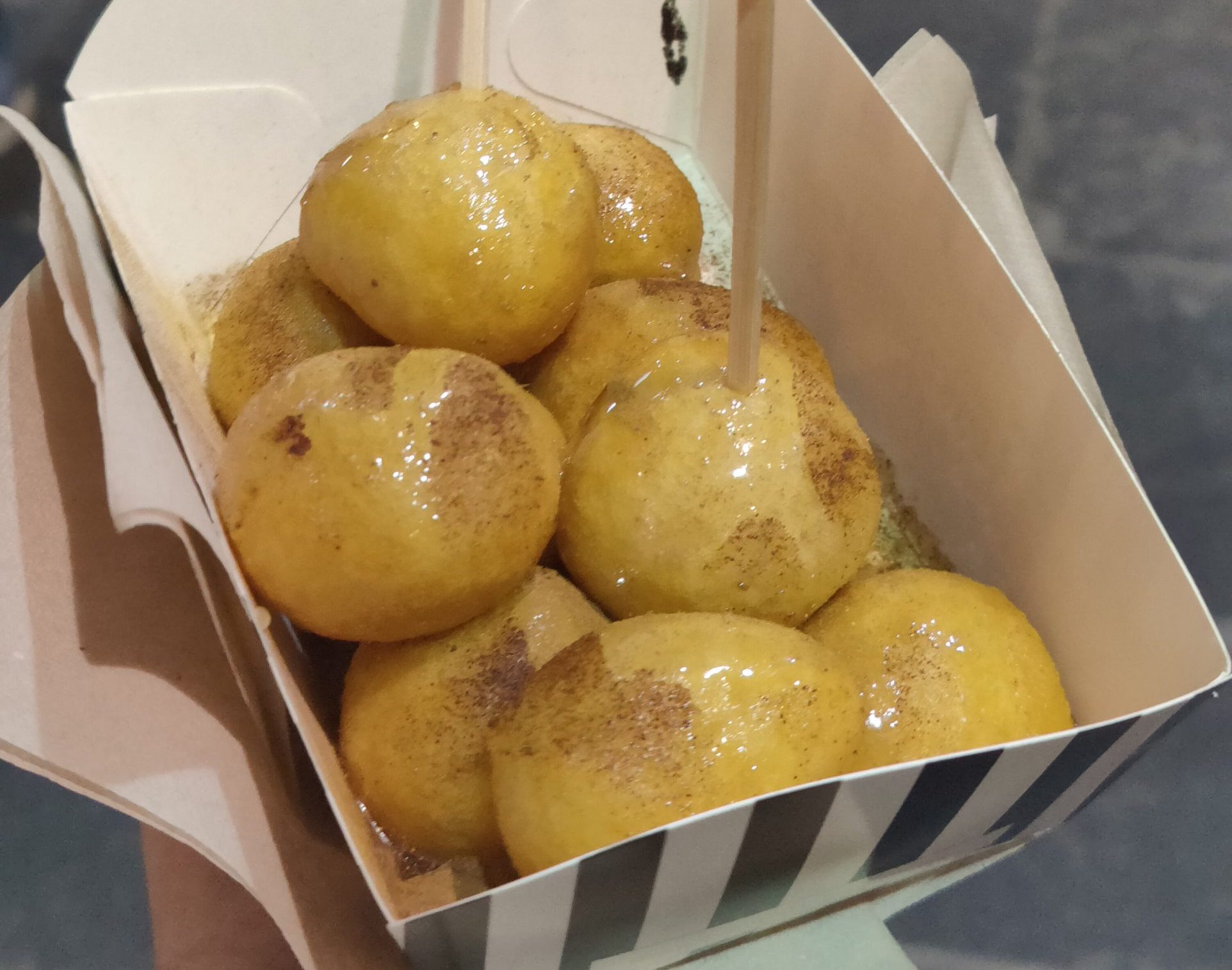 loukoumades scaled e1705155751913